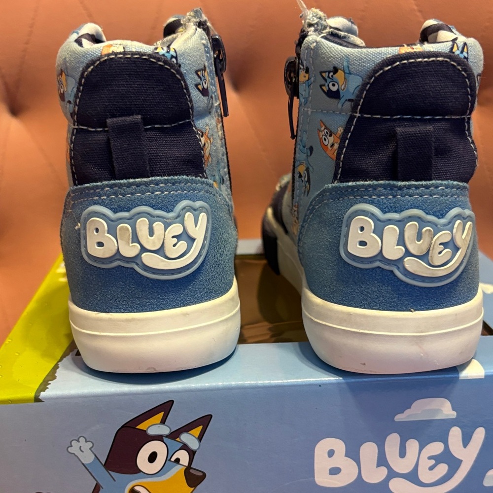 Lucy Kids High-Top Sneakers - Blue and White - Picture 2 of 5